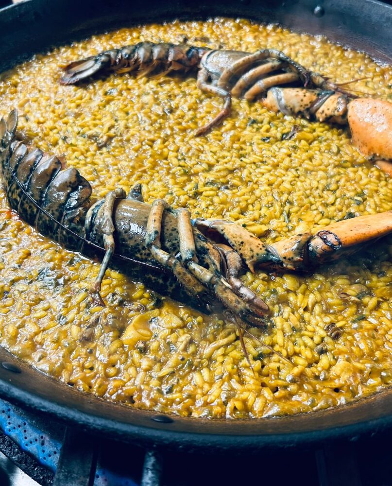 Paella de Bogavante Seca